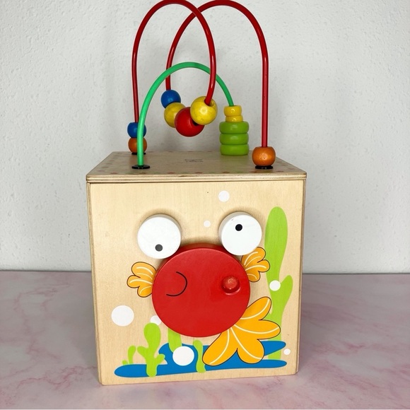 Hape Discovery Box wood activity cube - Picture 3 of 12